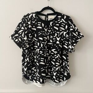 Melloday Short Sleeve Black White Patterned Top Size XL Artsy Boho Contemporary